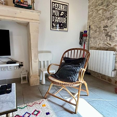 Arles Fait Sa Revolution Villa ภายนอก รูปภาพ