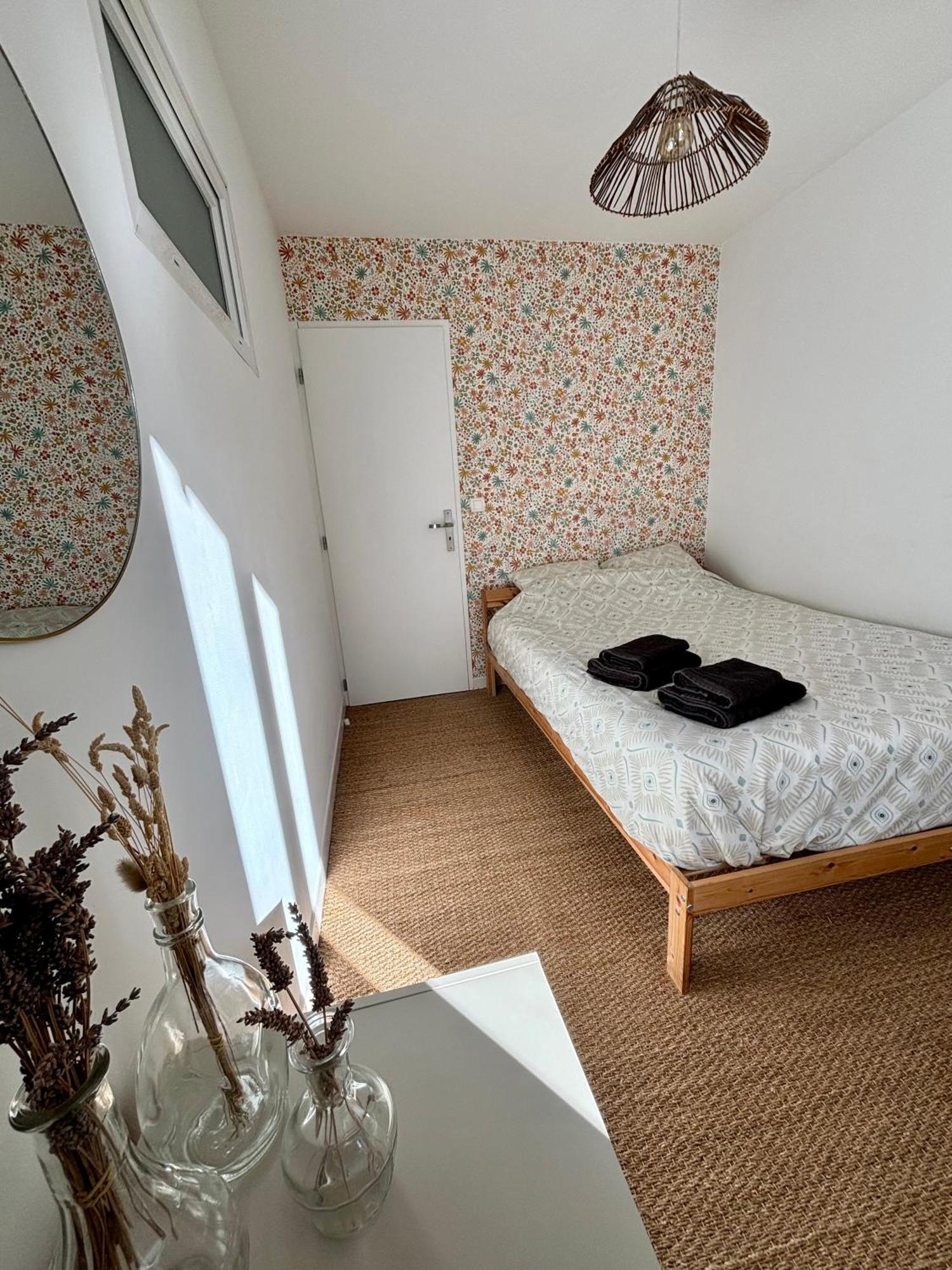 Arles Fait Sa Revolution Villa ภายนอก รูปภาพ